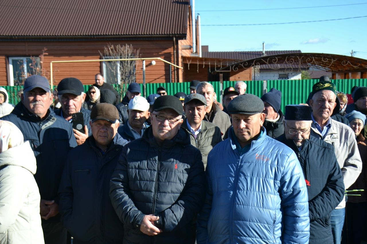 В Мензелинском районе проводили в последний путь Ильдуса Шагиева