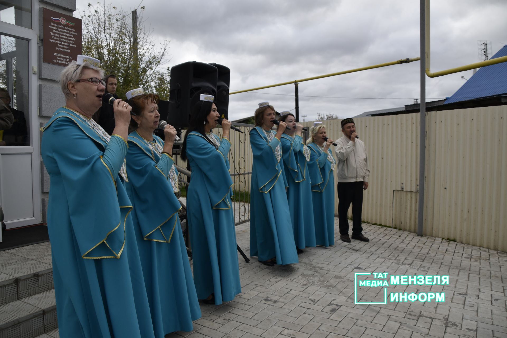 В Мензелинске открылась выставка скульптур «Национальные герои народов мира»