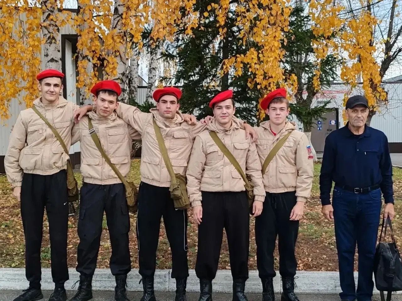 Студенты Мензелинского сельхозтехникума завоевали бронзу на «Гонке героев» в Заинске