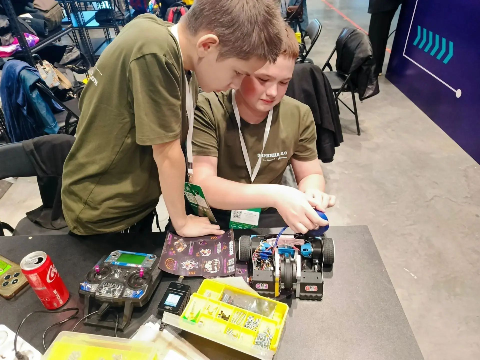 Команда из Мензелинска победила в первом раунде битвы роботов на Kazan Digital Week