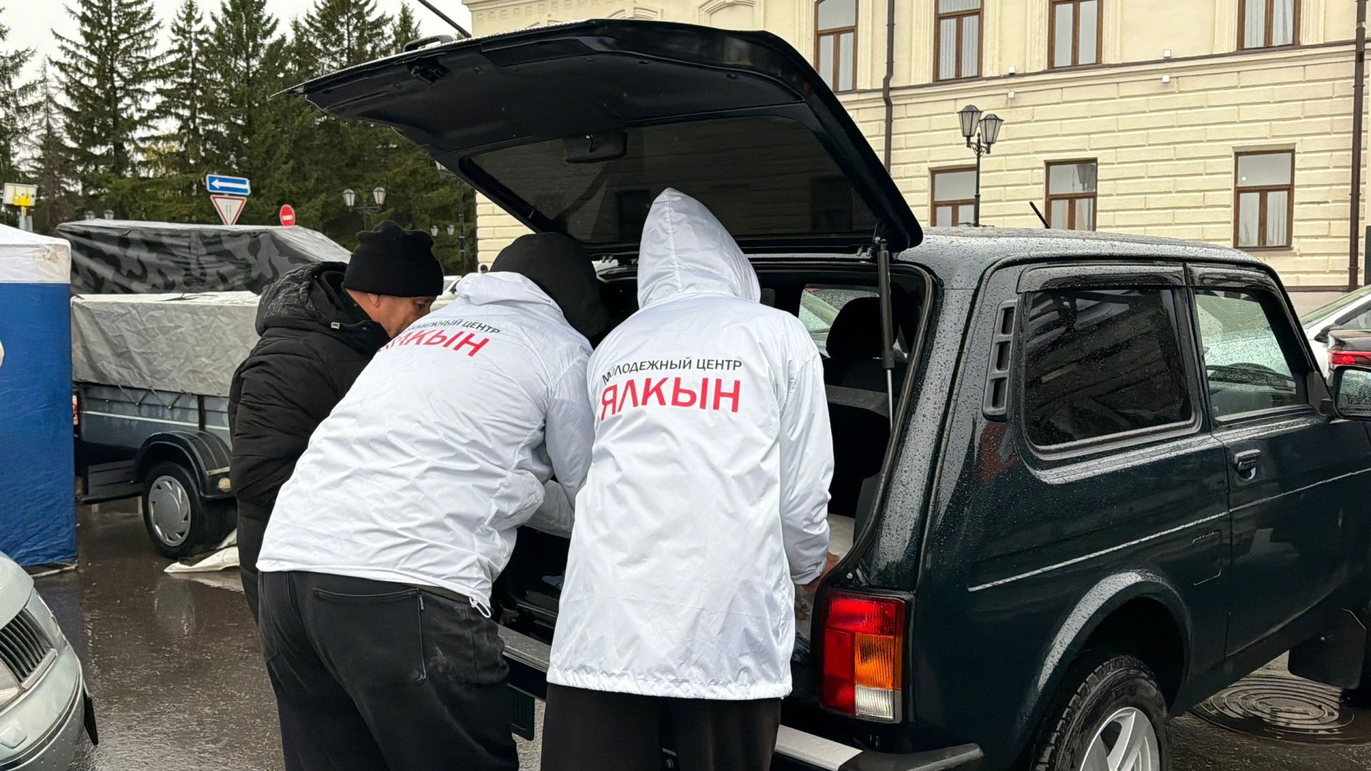 Волонтёры Мензелинска проявили заботу о старшем поколении
