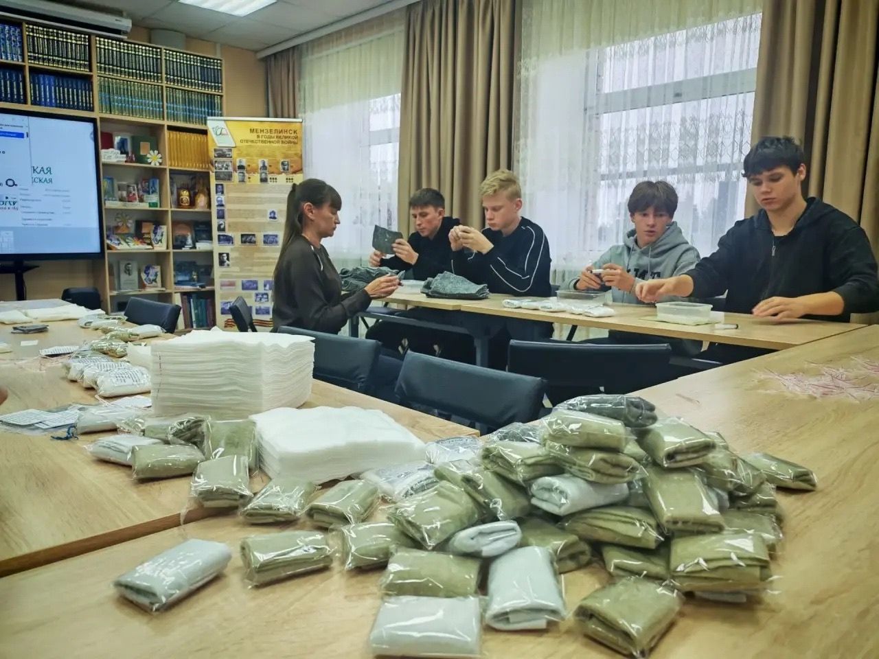 Мензелинские студенты  изготовили 249 наборов «Сухой душ»