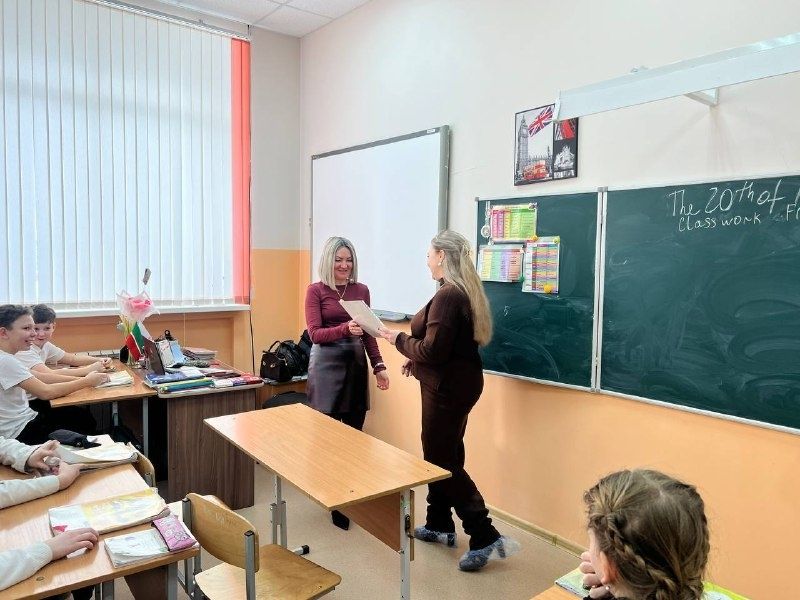 Патриотический конкурс в Мензелинске: дети рисуют открытки для солдат