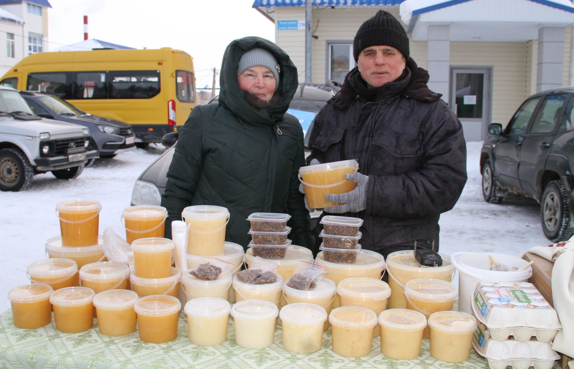 Ринас Вәлиев — тырыш умартачы һәм уңган гаилә башлыгы
