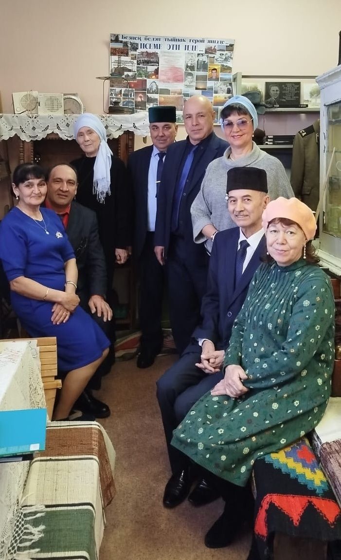 Яңа Мәлкән авылында якташ шагыйрьләр белән очраштылар