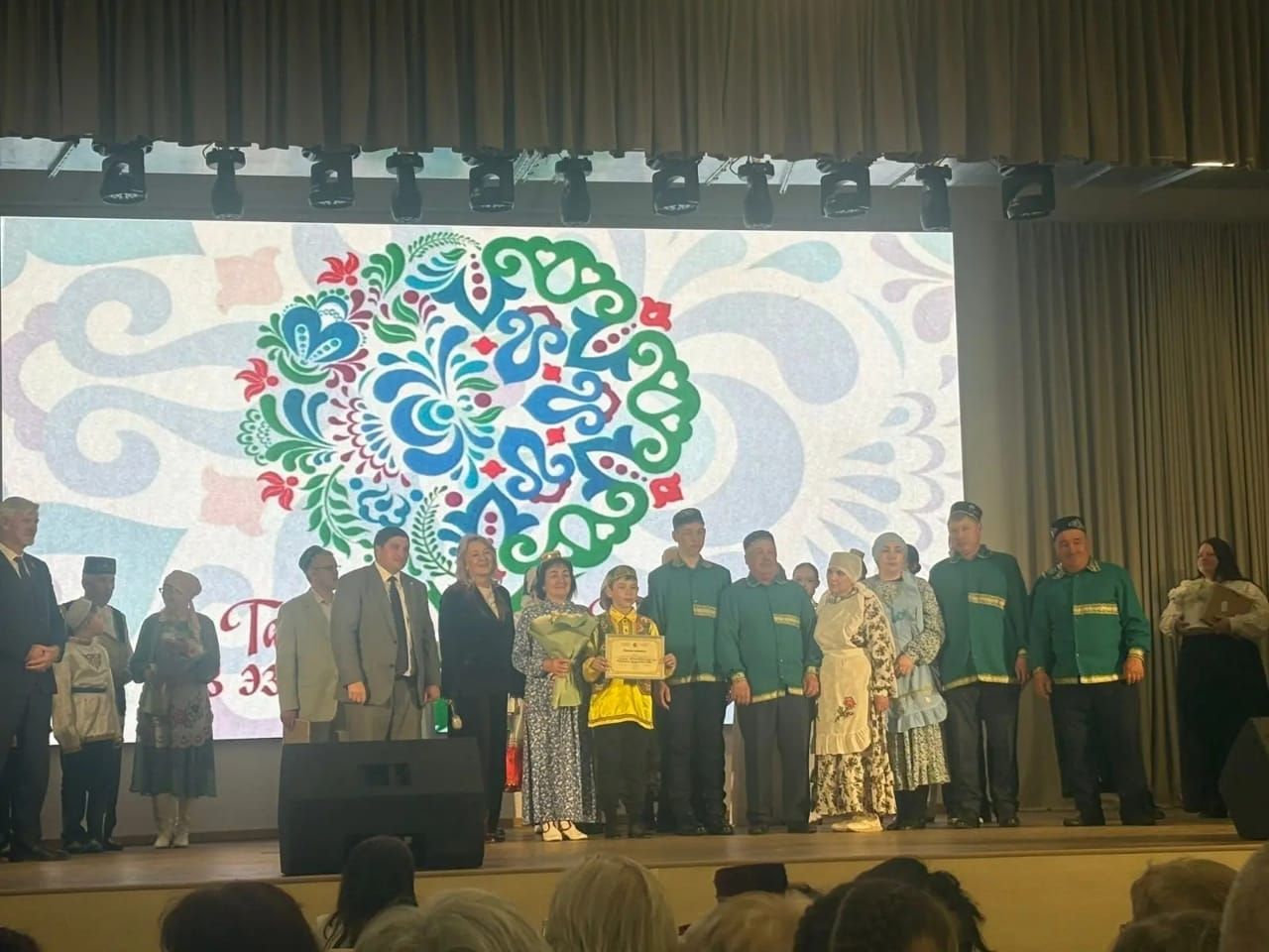 Иске Иркәнәштән Фәйдровлар Түбән Камага шәҗәрәләр фестиваленә бардылар