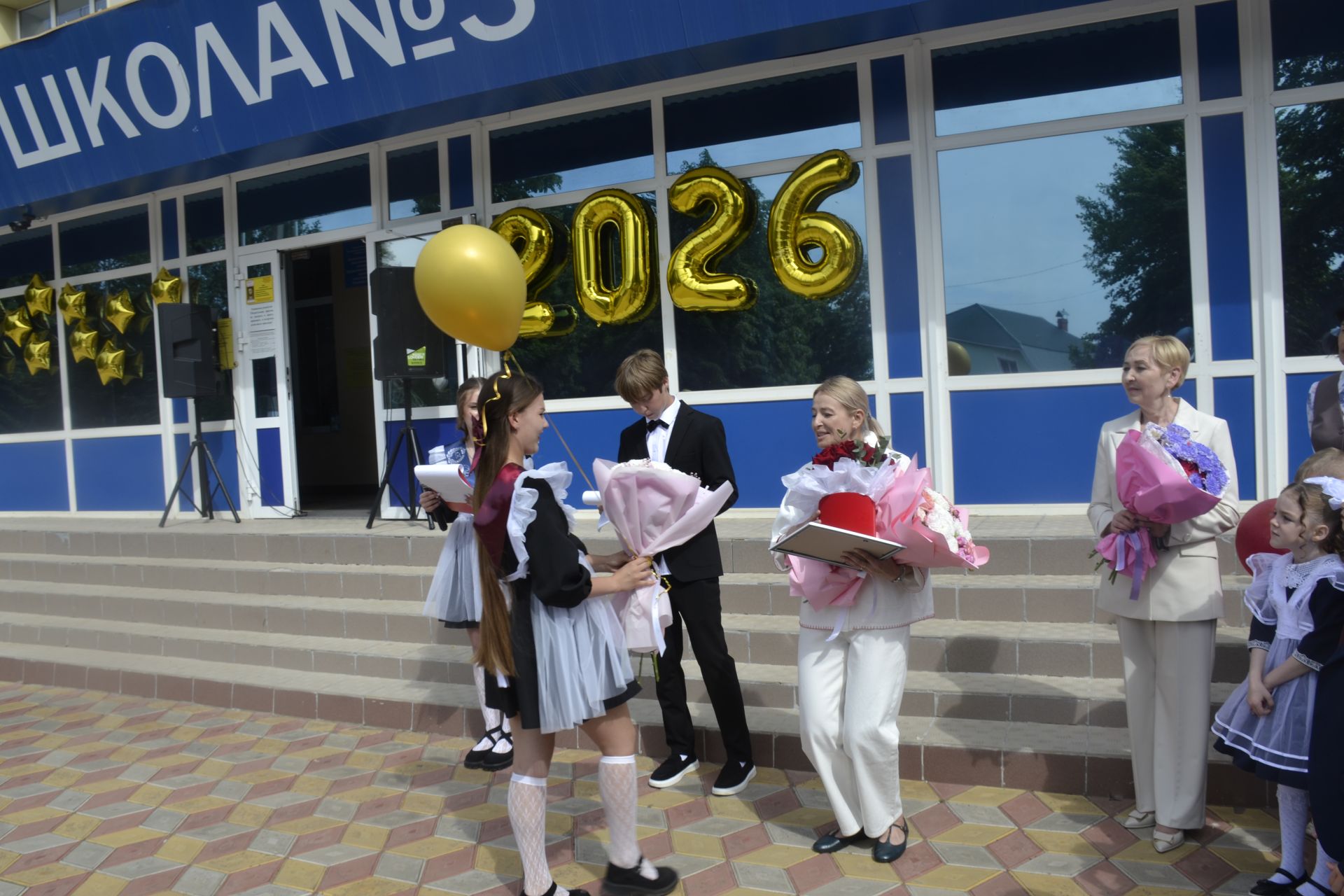 В СОШ № 3 Мензелинска состоялся «Последний звонок»
