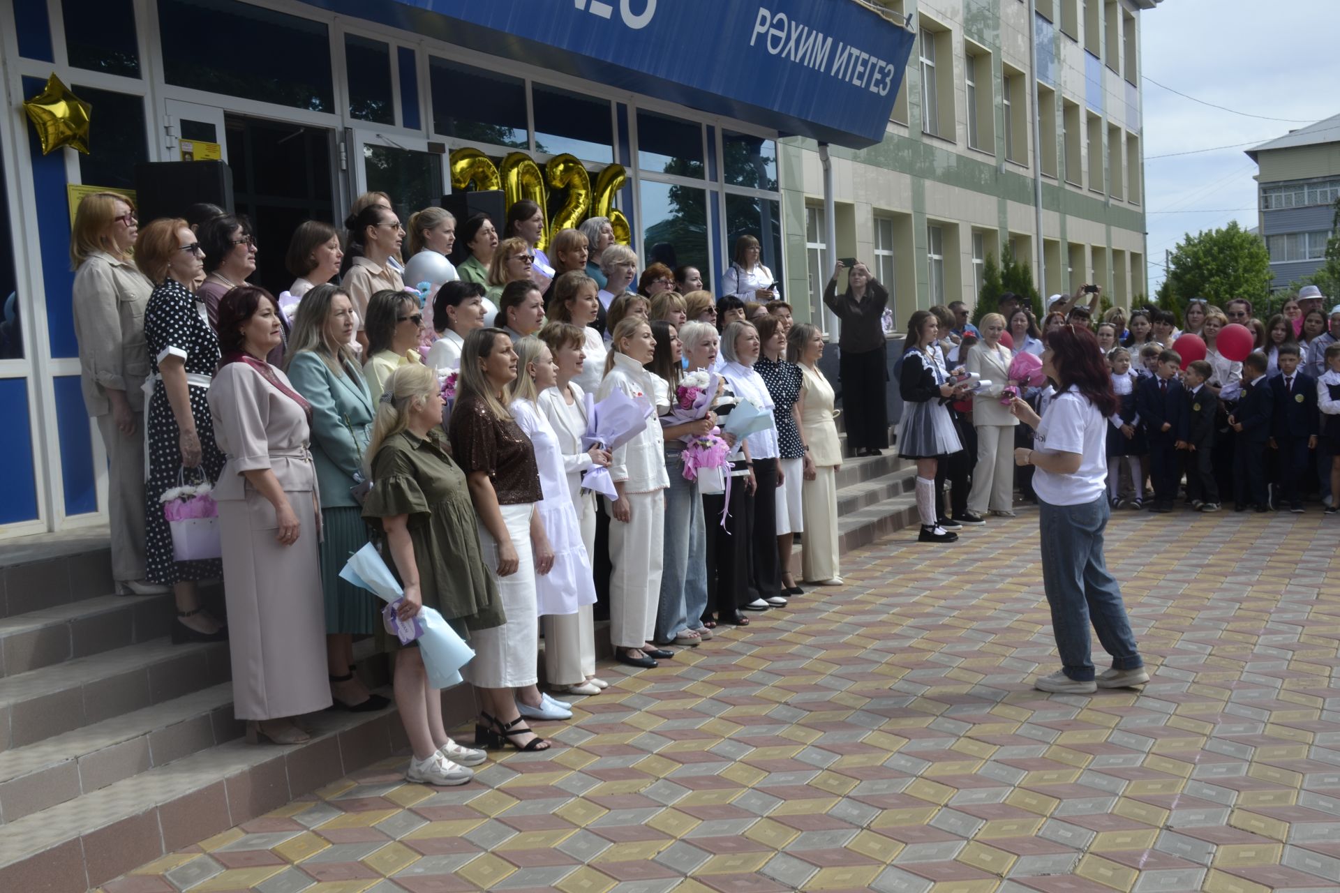 В СОШ № 3 Мензелинска состоялся «Последний звонок»