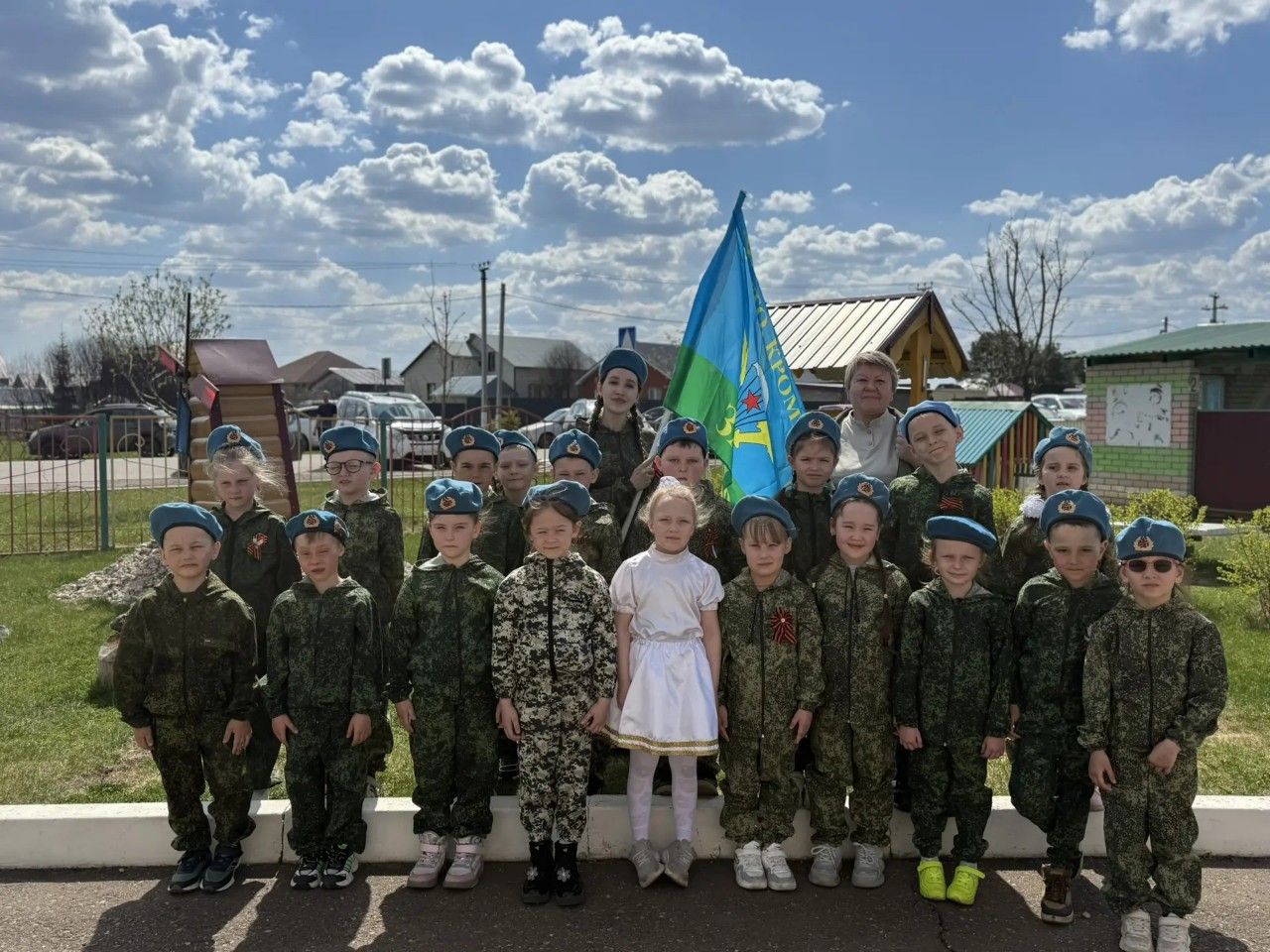 Военный парад дошколят прошёл в детском саду «Шатлык»