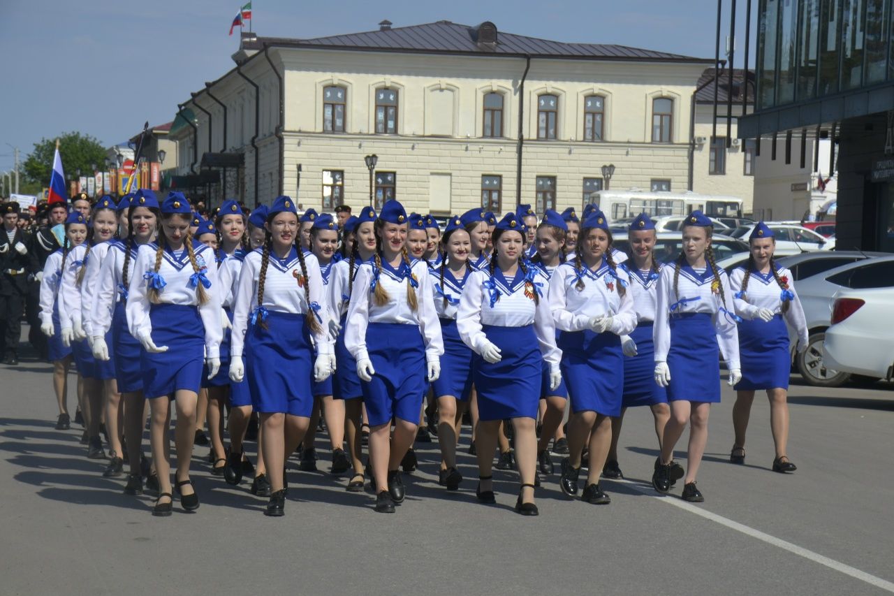Минзәләдә Җиңүнең 81 еллыгына багышланган яшьләр митингы узды