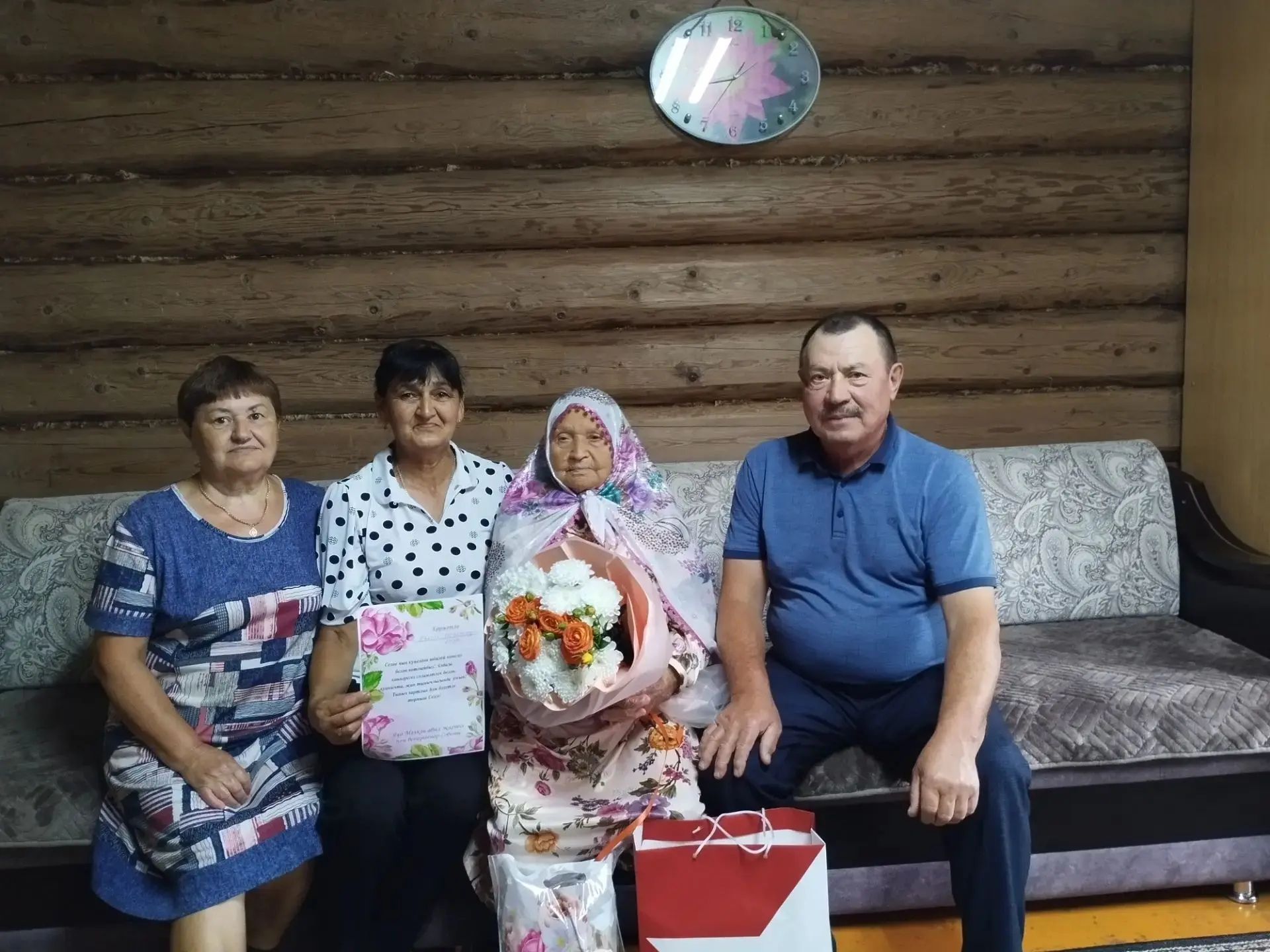 Жительница Мензелинского района Фаягуль Вазетдинова отметила 99-летие