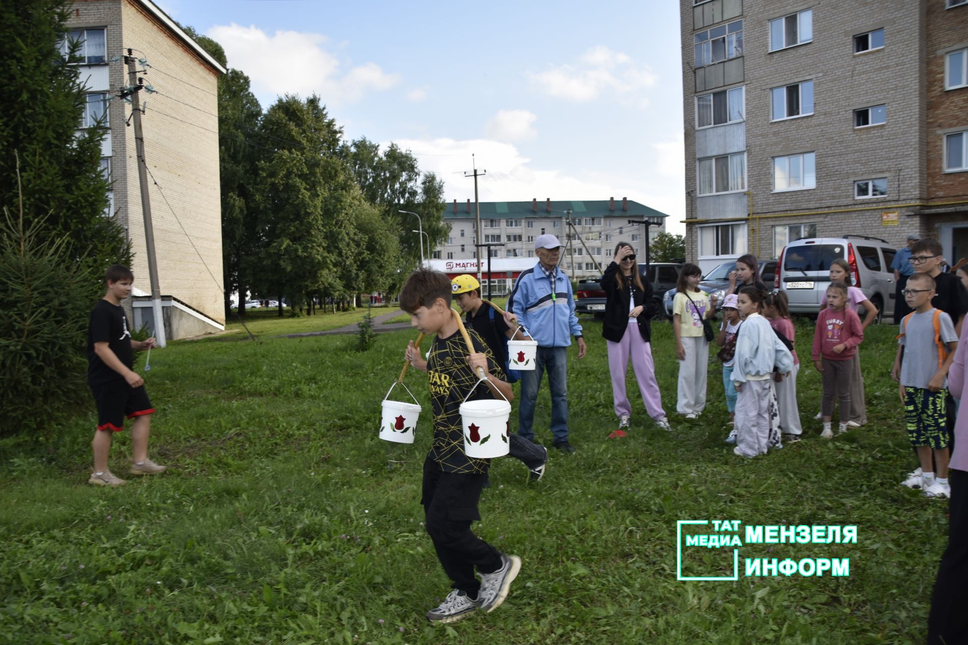 Праздник «Күршеләр» собрал жителей поселка Изыскателей