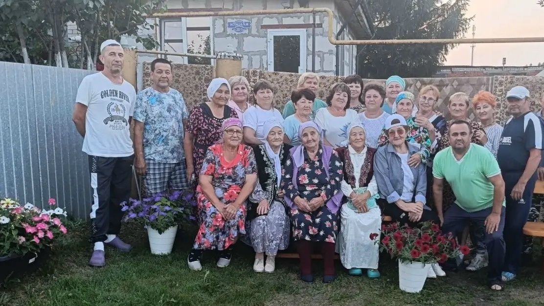 В селе Усаево возродили добрую традицию вечерних посиделок у ворот