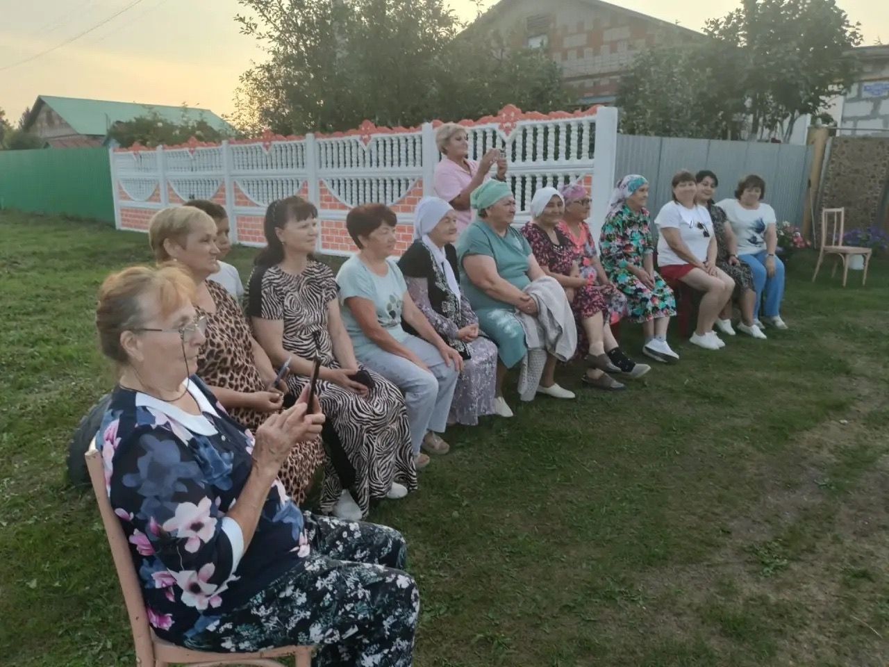 В селе Усаево возродили добрую традицию вечерних посиделок у ворот