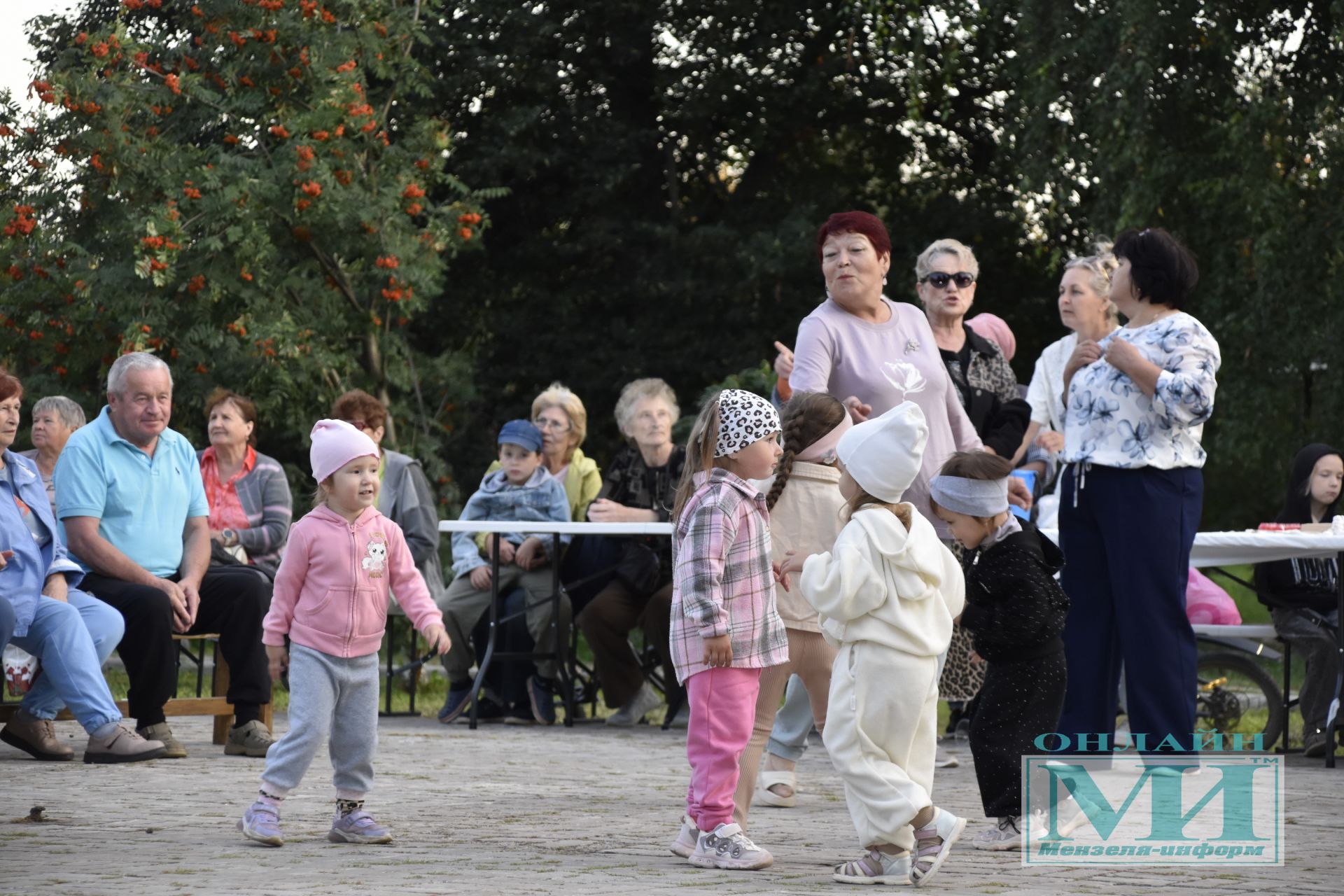 Праздник «Күршеләр» собрал жителей в парке Победы города Мензелинска