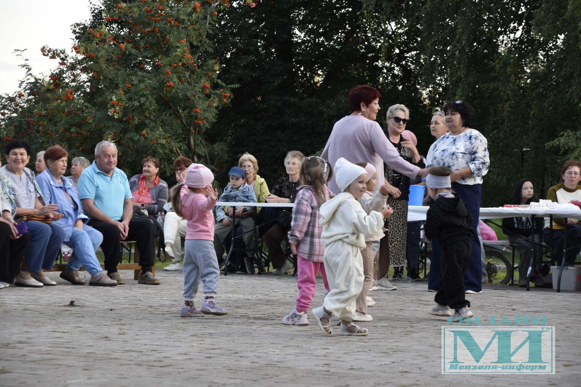 Праздник «Күршеләр» собрал жителей в парке Победы города Мензелинска