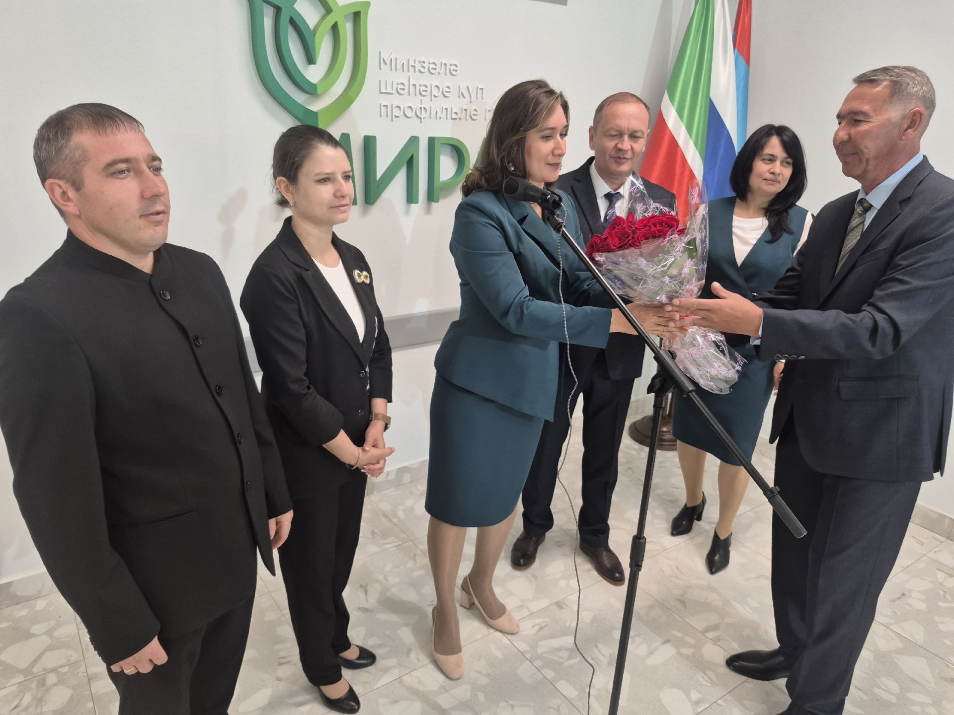 В Мензелинске в онлайн-формате открыли новую гимназию