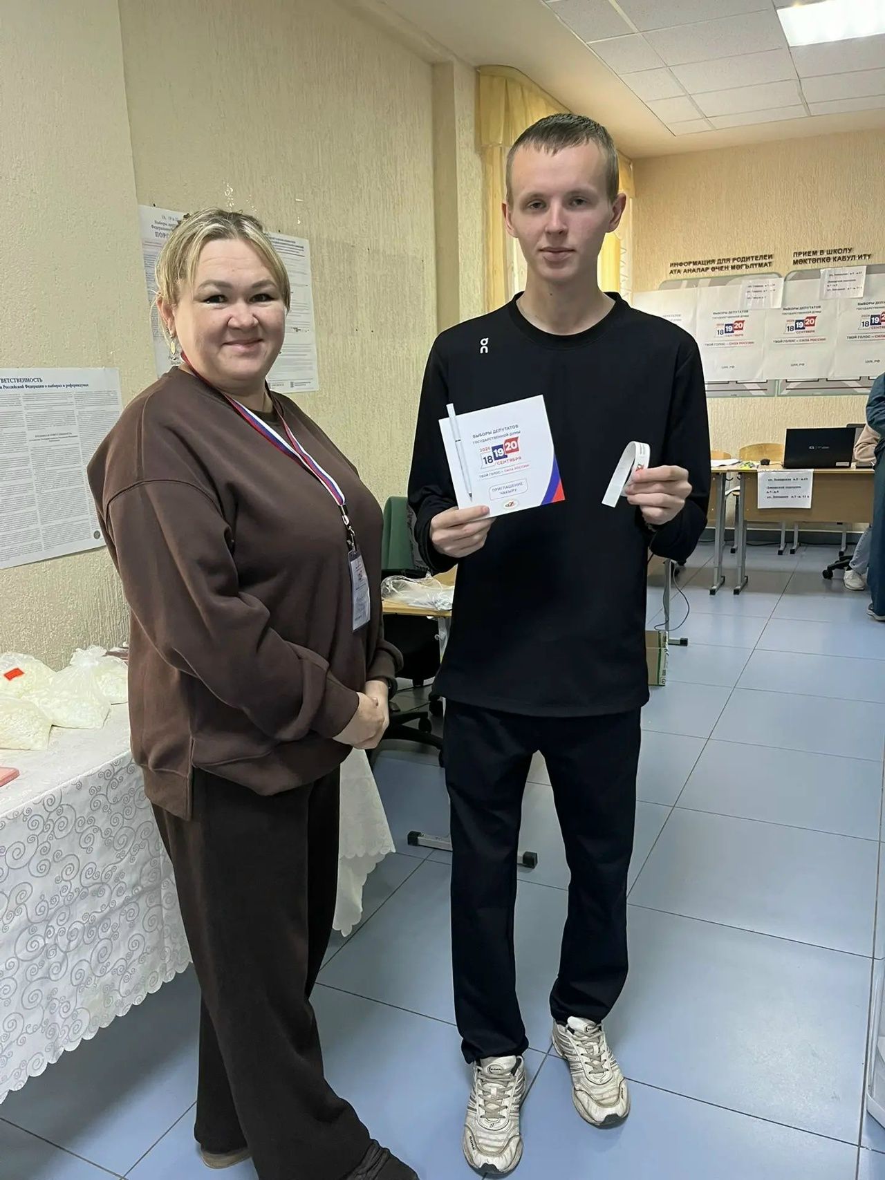 Минзәләдә яшьләр рәхәтләнеп Россия Дәүләт Думасы депутатларын сайлауларда катнашалар