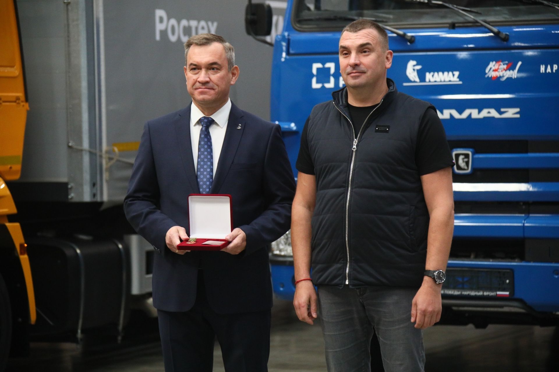 Уроженцу Мензелинского района Ильшату Шияпову вручили нагрудный знак