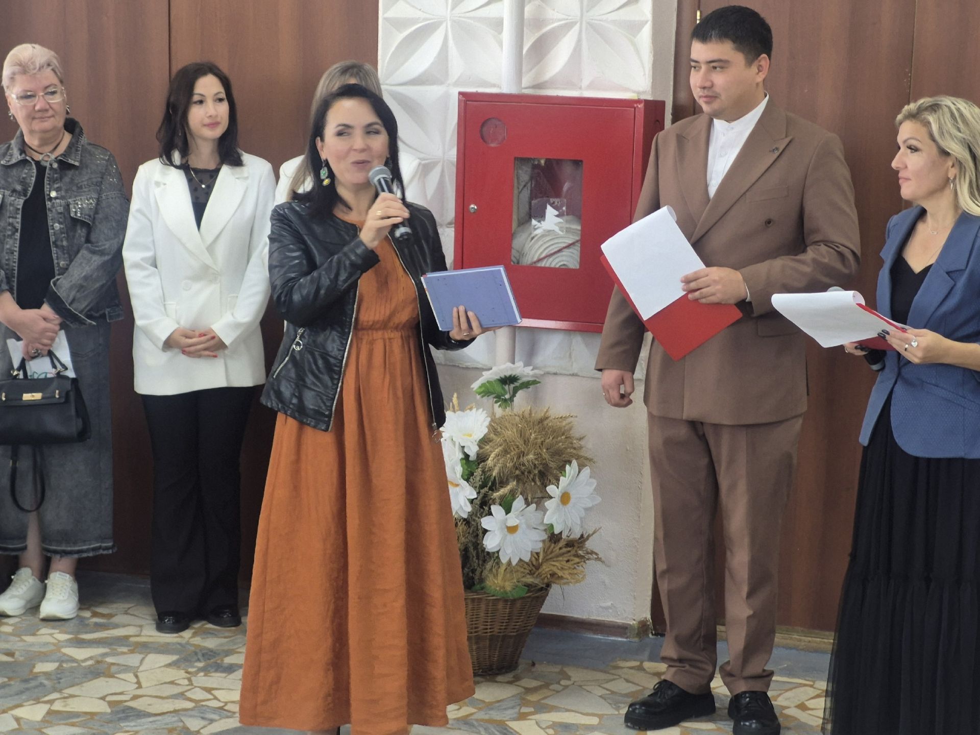 В селе Подгорный Байлар Минзелинского района открылась библиотека нового поколения