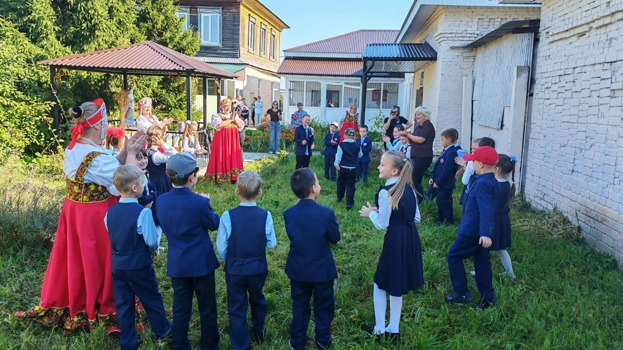 В Доме культурного наследия Мензелинска прошёл яркий праздник русских традиций