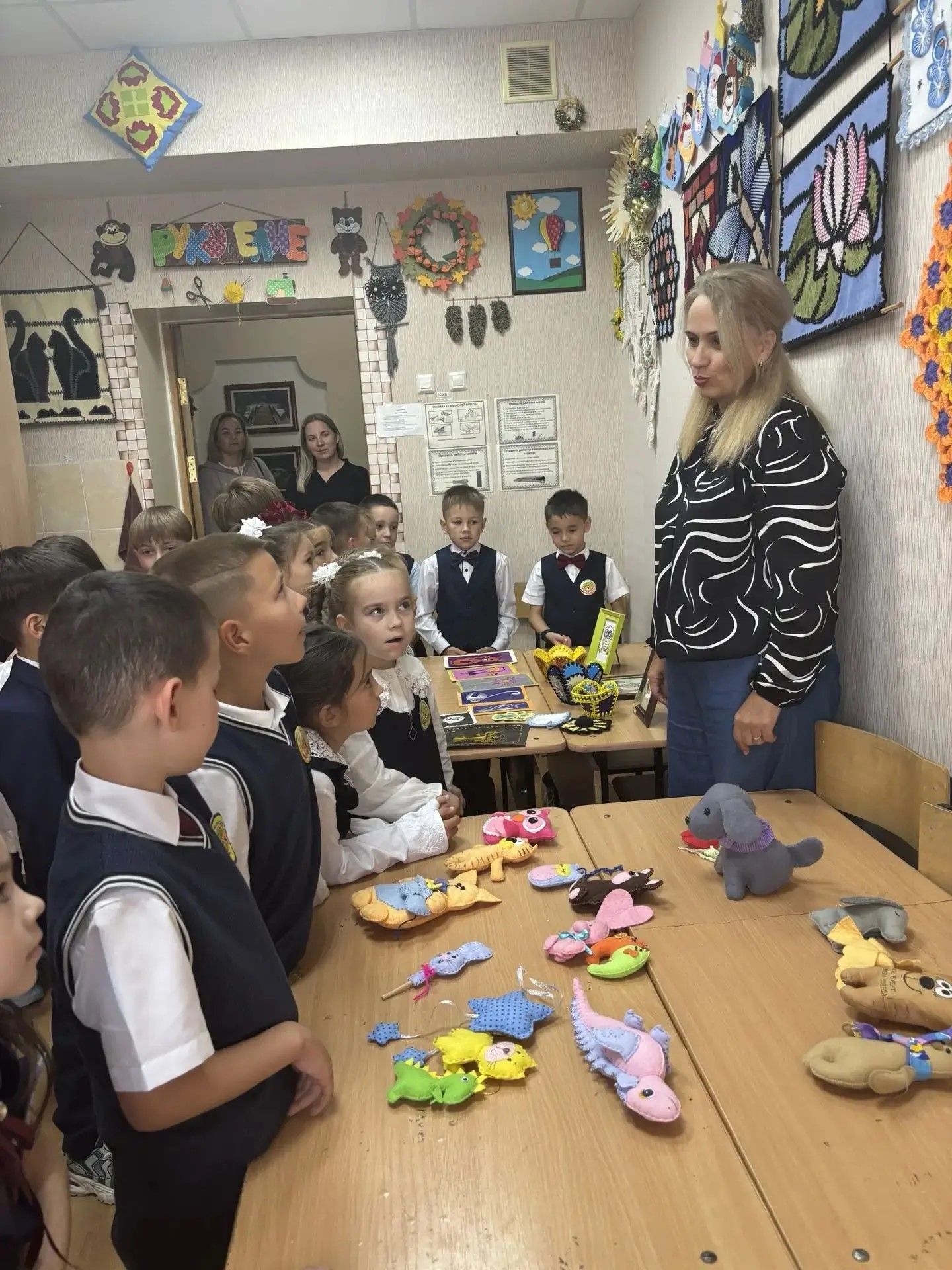 Первоклассники СОШ № 3 побывали на экскурсии в Доме детского творчества