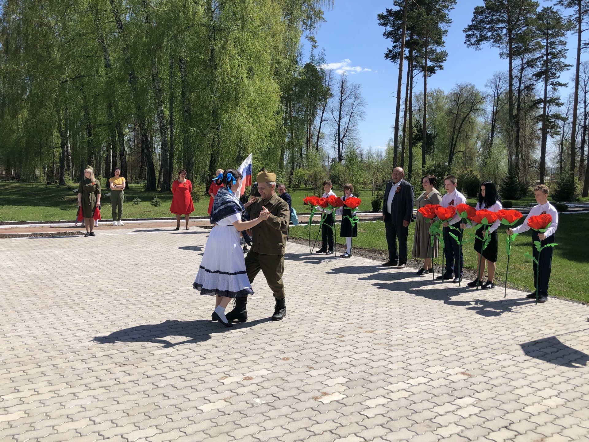 В ГБОУ "Мензелинская школа-интернат" состоялся торжественный митинг посвящённый 76-летию Великой Победы