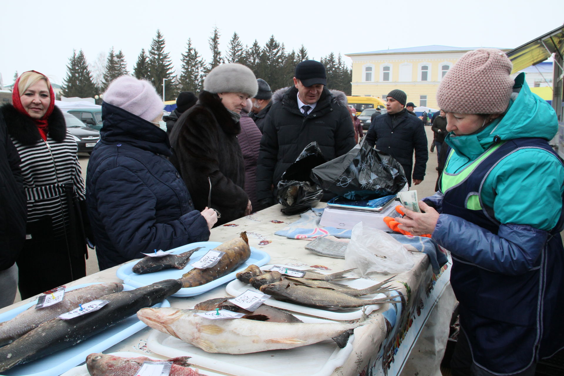 Ярмарка в Мензелинске, посвященная Международному женскому дню и Масленице