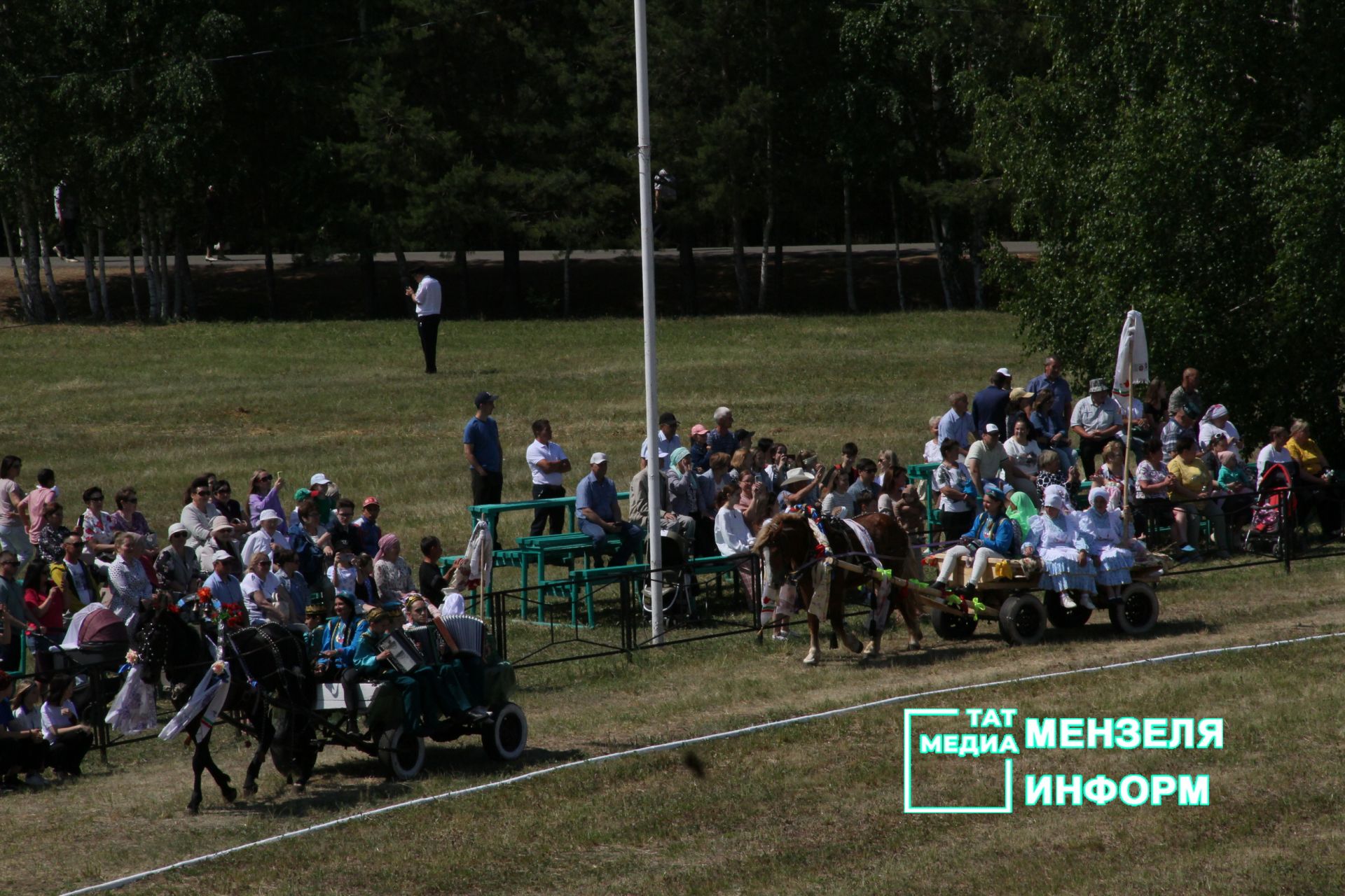 Театрализованное представление на мензелинском Сабантуе