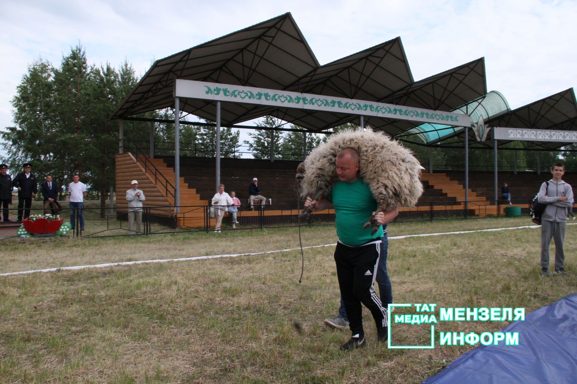 Победители и призеры мензелинского Сабантуя-2023 по национальной борьбе корэш