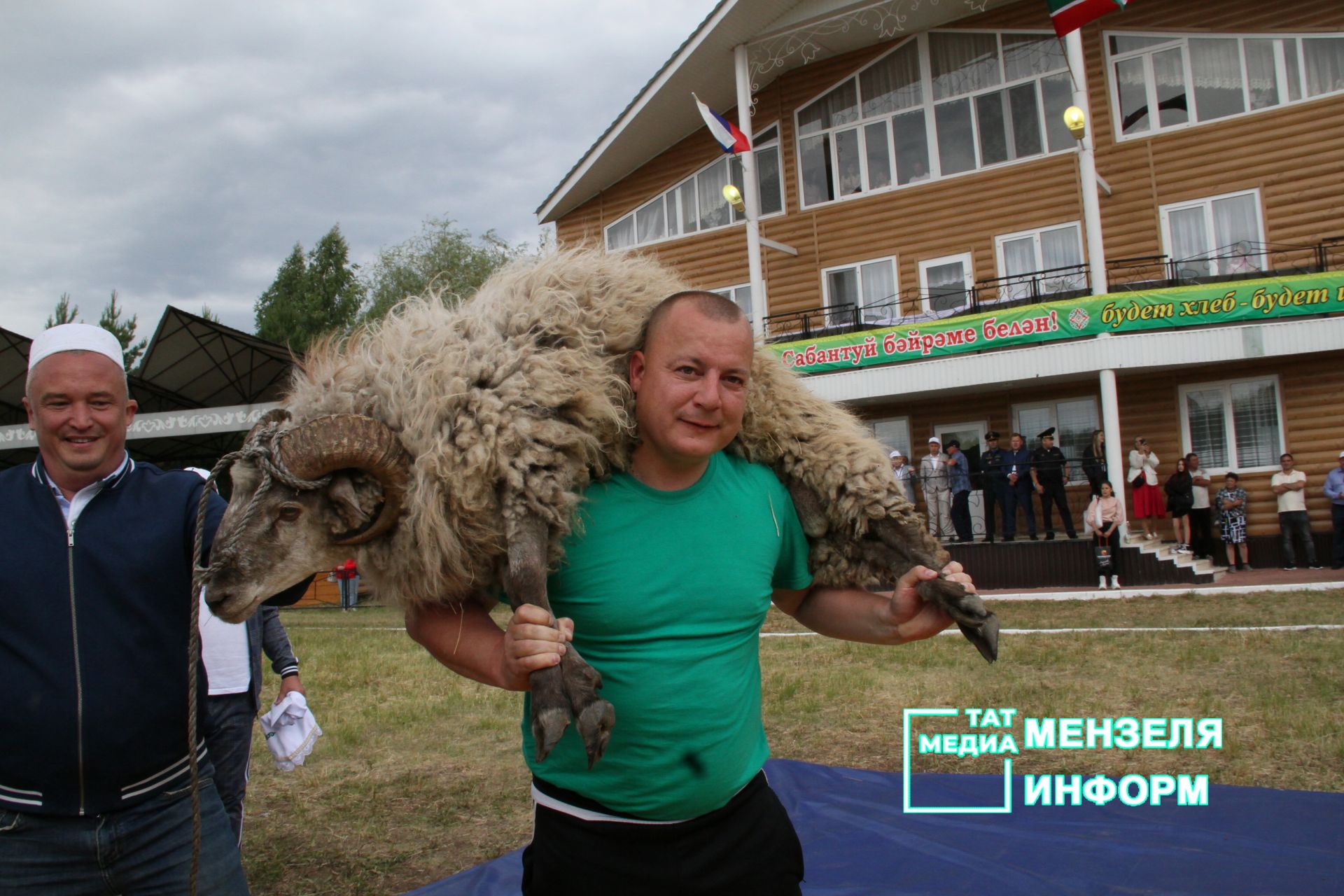 Победители и призеры мензелинского Сабантуя-2023 по национальной борьбе корэш