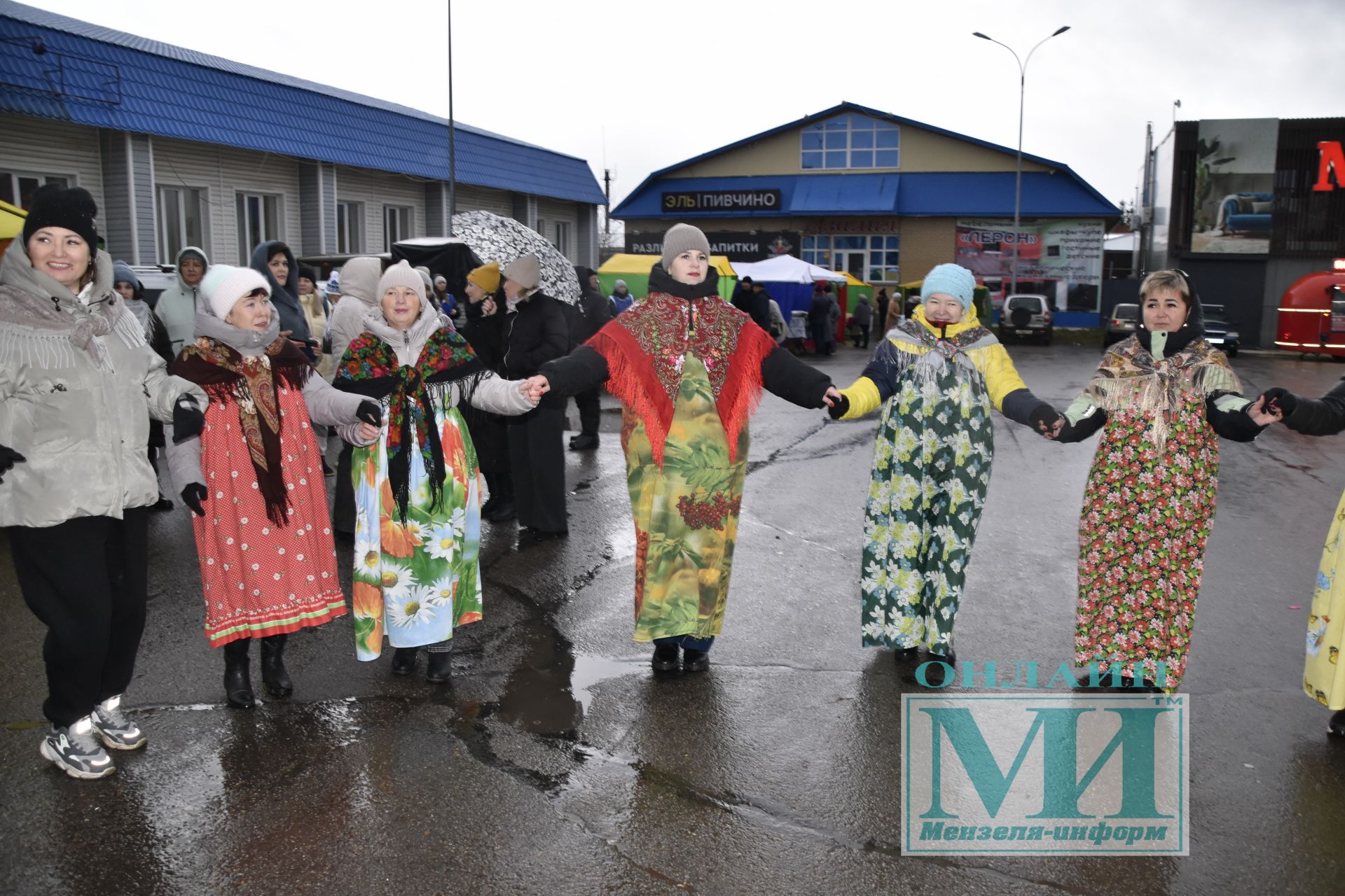 Мгновения праздничной ярмарки в Мензелинске