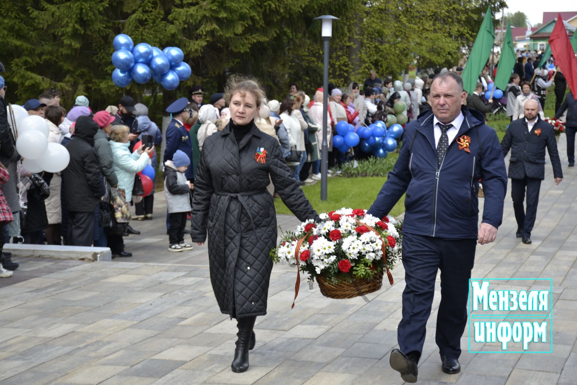 В парке имени Ленина г. Мензелинск состоялось возложение цветов в память о погибших в Великой Отечественной войне