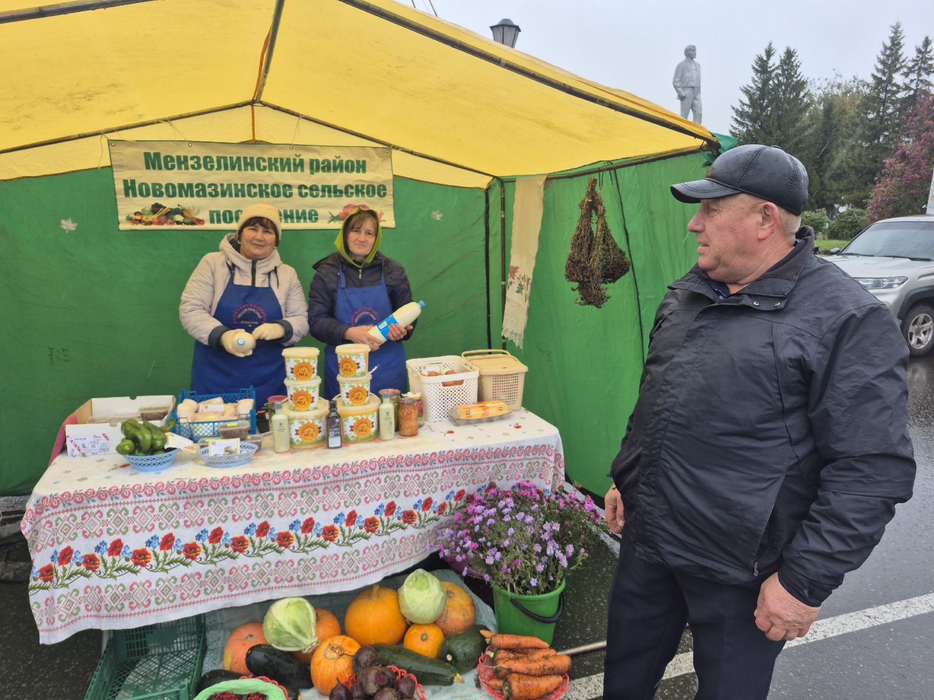 Фоторепортаж: Мензелинская ярмарка в лицах