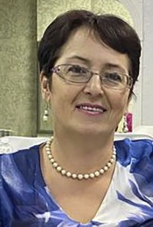 31 мартта авыл хуҗалыгы техникумының укыту буенча директор урынбасары, гүзәл хатын-кыз, ягымлы әни, сөйкемле хатын, яраткан әби Гөлсинә Илгиз кызы РӘҖАПОВА үзенең күркәм юбилеен билгеләп үтә