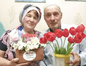 Бүген безнең әтиебез АНТИПОВ Николай белән әниебез Фәнисәнең бергә тормыш корып яшәүләренә 50 ел!