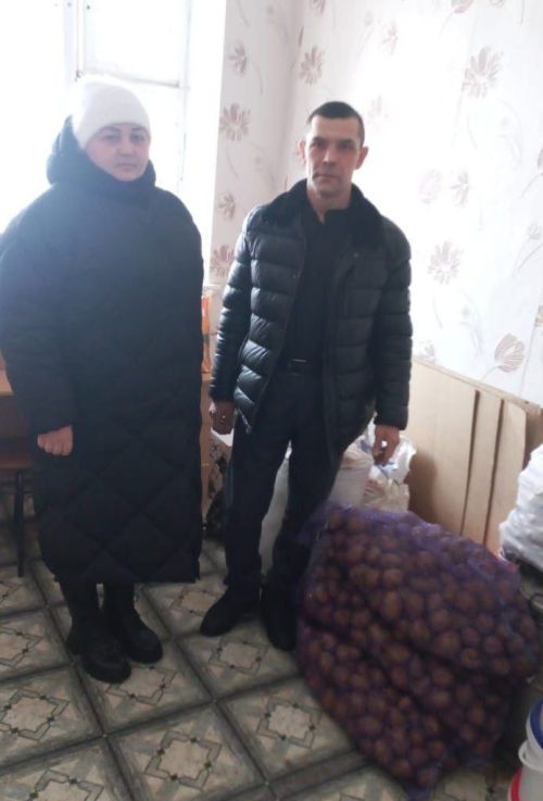 Фермер Насим Давлетов обеспечил волонтеров картофелем для приготовления сухих супов