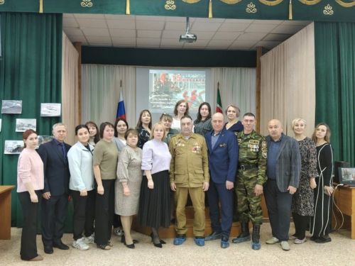 Ветераны боевых действий встретились с учащимися Мензелинской школы-интерната