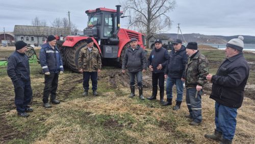 Минзәлә районы башлыгы Айдар Салахов авыл җирлекләрендә булды
