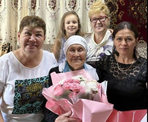 Педагог с многолетним стажем Муфаккиха Камалова отметила 98-летие