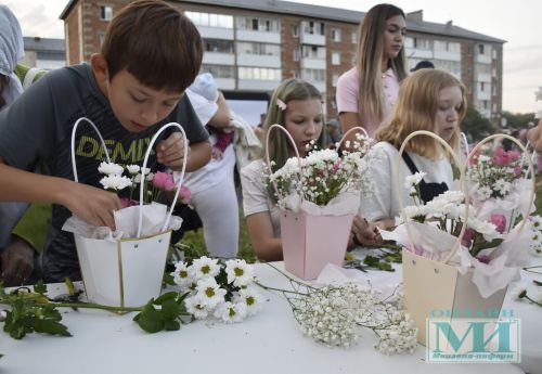 В поселке Изыскателей города Мензелинска прошел яркий праздник проекта «Күрше»