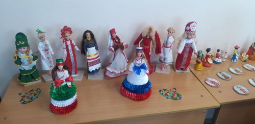 Учащиеся Мензелинской средней школы № 3 попробовали себя в роли политиков, психологов, историков