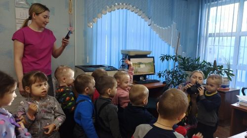 Воспитанники детского сада №7 “Березка” посетили редакцию с экскурсией
