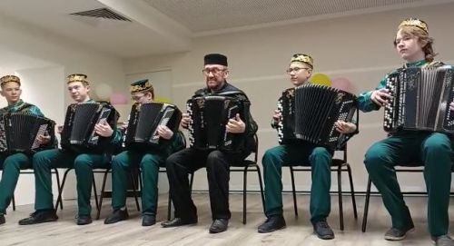 Юные баянисты Мензелинска - ученики Данира Фахретдинова