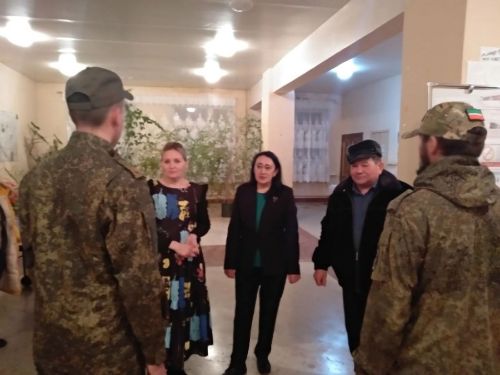 В Старом Иркеняше состоялась встреча с мобилизованными, вернувшимися в отпуск