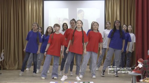Приветствие учеников СОШ№2 участников Фестиваля народов Татарстана