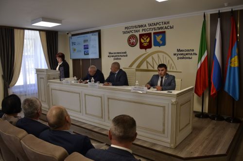 Состоялось очередное заседание Совета Мензелинского района