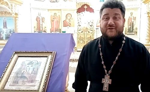Отец Роман поздравляет православных мензелинцев с праздником Вербное Воскресенье