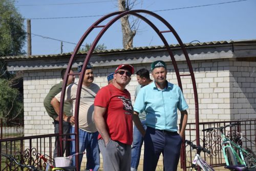 На минарет Аюской мечети установили полумесяц