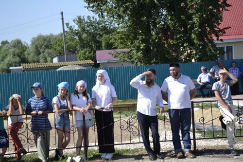 На минарет Аюской мечети установили полумесяц